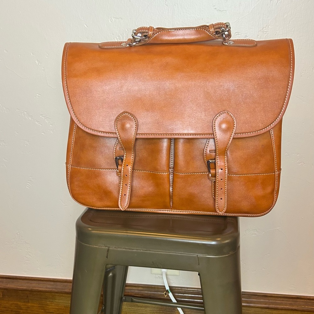BARRINGTON BURKE & WILLS LEATHER LAPTOP BAG